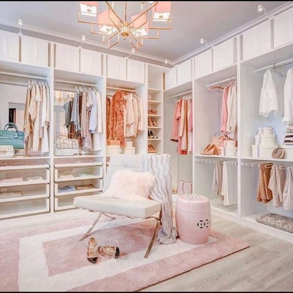 Meet your Posher, Isolda - Picture 1 of 1